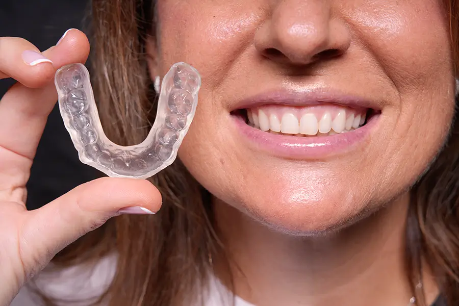 Chica Dentadura Bruxismo